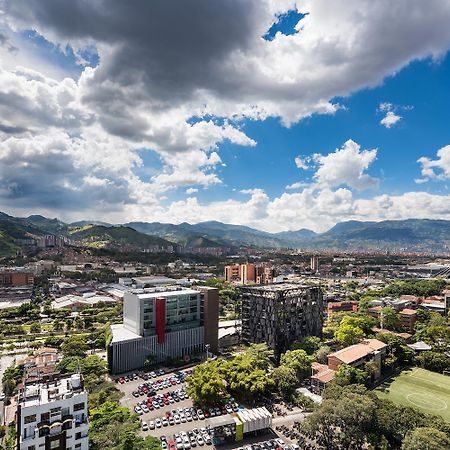 Go Living And Suites - Jalo Rent Medellin Bagian luar foto