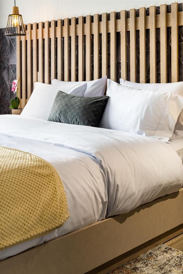 Go Living And Suites - Jalo Rent Medellin Bagian luar foto