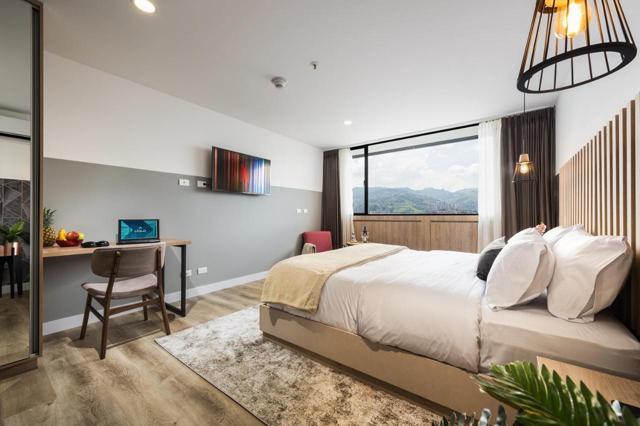 Go Living And Suites - Jalo Rent Medellin Bagian luar foto