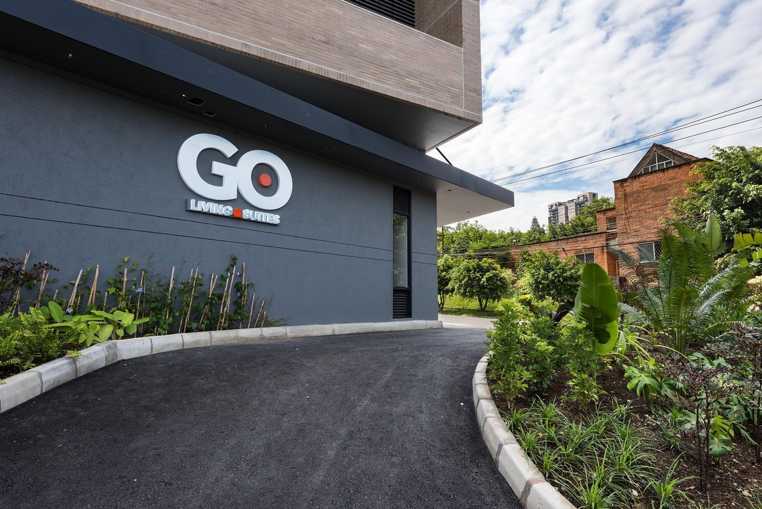Go Living And Suites - Jalo Rent Medellin Bagian luar foto